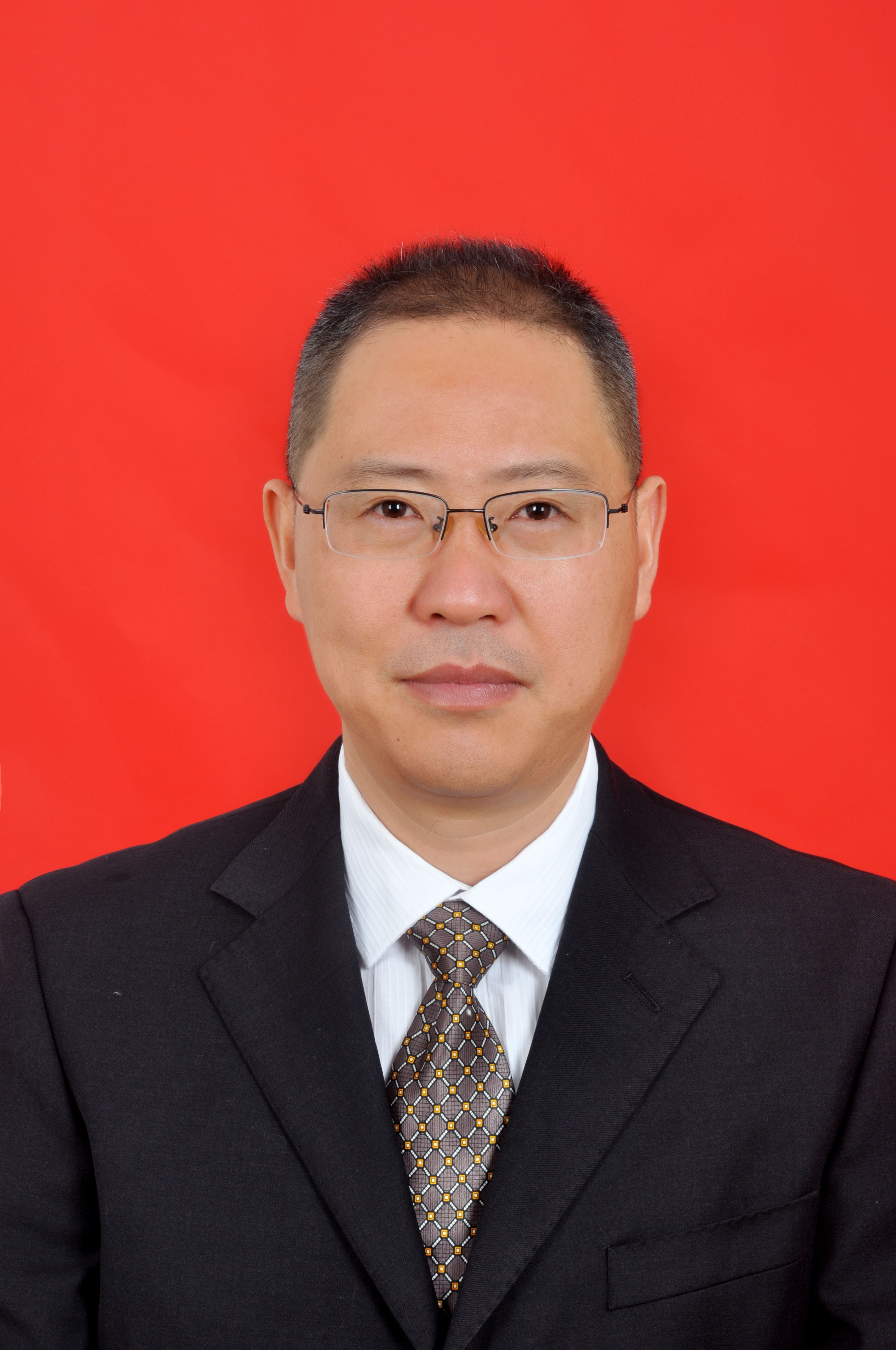 张荣林（证件照）1.jpg